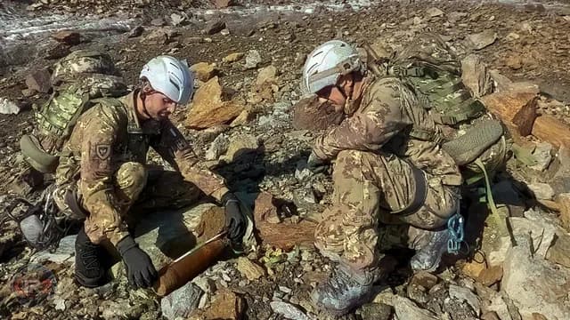 Buzullar eridi, altından Birinci Dünya Savaşı dönemine ait 250 mühimmat çıktı