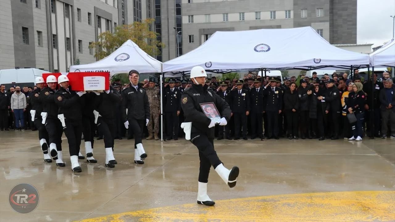 Şehit olan polis memuruna veda
