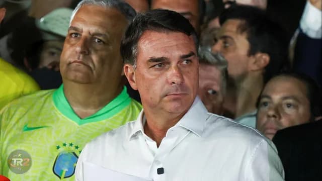 Brezilya'da seçimi kaybeden Bolsonaro, pasaportunu teslim etmesinin istendiğini öne sürdü