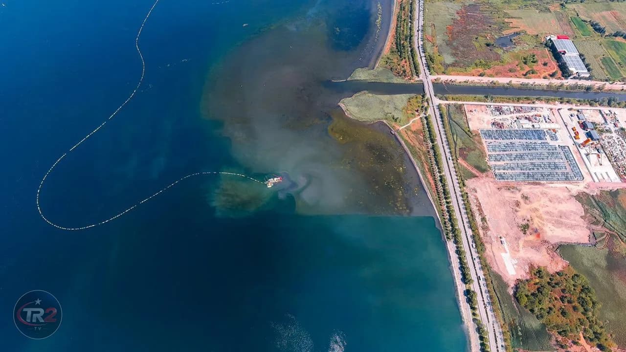 İzmit Körfezinden 2,4 milyon metreküp çamur çıkarıldı