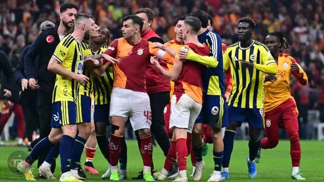 Derbiye kartlar damga vurdu