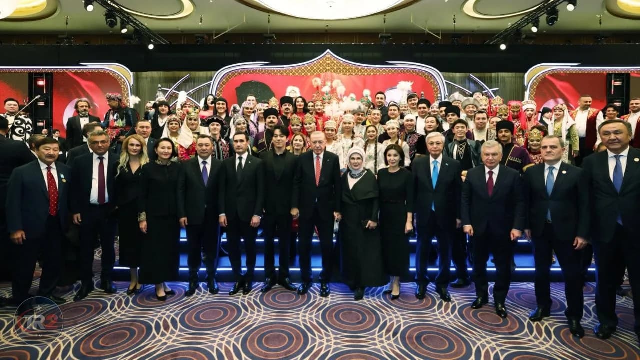 Emine Erdoğan'dan TDT liderleriyle akşam yemeği paylaşımı