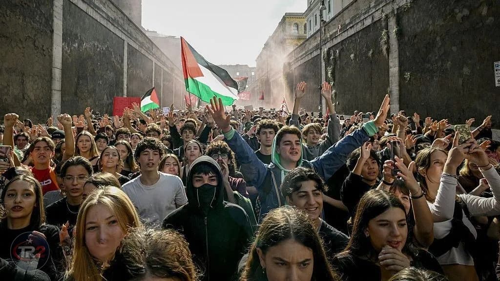 İtalya'da 'hayat pahalılığı ve savaş ekonomisine karşı' grev ve gösteriler