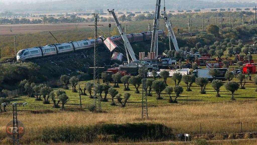 İspanya'daki hızlı tren kazasında 'en az 10 ölü'
