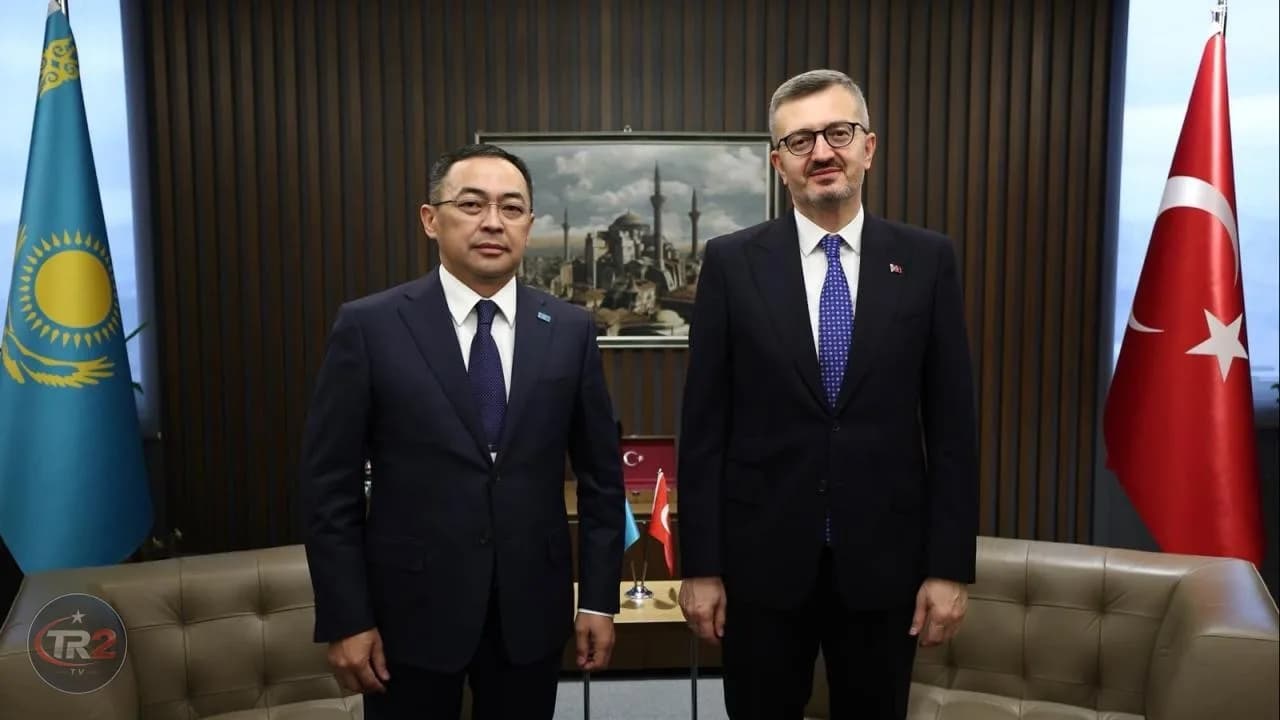 İletişim Başkanı Duran, Kazakistan Kültür ve Enformasyon Bakanı Kırıkbayev ile görüştü