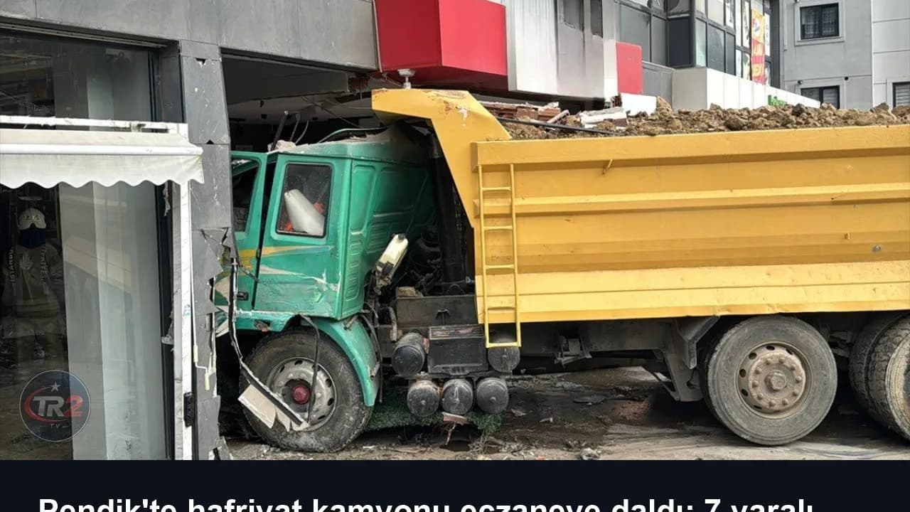 Pendik'te hafriyat kamyonu eczaneye daldı: 7 yaralı