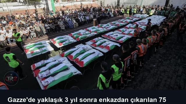 Gazze'de yaklaşık 3 yıl sonra enkazdan çıkarılan 75 Filistinlinin naaşı toprağa verildi