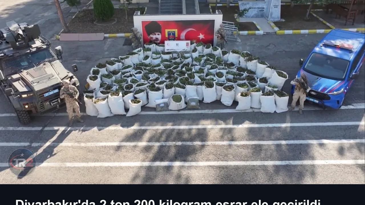 Diyarbakır'da 2 ton 200 kilogram esrar ele geçirildi